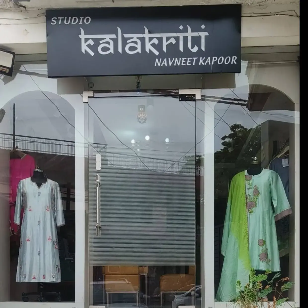 store logo